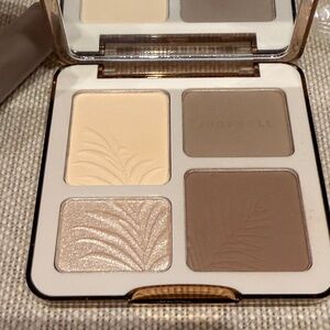 Judydoll Contour Palette (Shade: 02) *Free Liquid version (01) + Cushion Puff